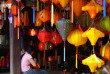 Vietnam - Le Vietnam du centre classique - Atelier de confection de lanterne