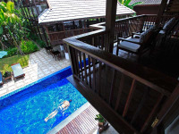 Thailande - Chiang Mai - Banthai Village - Vue sur la piscine depuis la Banthai Suite
