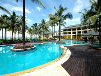 Thailande - Khao Lak - Khao Lak Orchid Beach Resort - Piscine et vue générale de l'hôtel