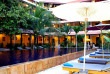 Cambodge - Siem Reap - Siddharta Boutique Hotel - Piscine et bains de soleil