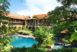 Cambodge - Siem Reap - Victoria Angkor Resort & Spa - Piscine et jardins