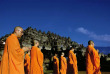 Indonésie - Java - Moines bouddistes et temple de Borobudur
