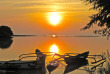 Indonésie - Java - Coucher de soleil sur le lagon de Menjawakan © Kura Kura Resort