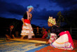 Laos - Descente du Mékong en croisière à bord du Pak Ou - Spectacle de danses au LuangSay Lodge
