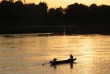 Laos - Descente du Mékong en croisière à bord du Vat Phou - Coucher de soleil sur le Mékong