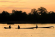 Laos - Pêcheur dans le Sud Laos © Photo-of-laos.org