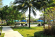 Thailande - Khao Lak - Apsara Beachfront Resort and Villa - Piscine et jardin de l'hôtel