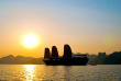 Vietnam - Baie d'Halong en sampan - Coucher de soleil à bord de la jonque ©