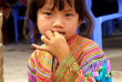 Vietnam - Jeune Hmong dans une village des environs de Sapa