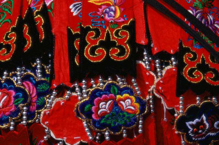 Chine - Broderies traditionnelles du Guizhou © CNTA