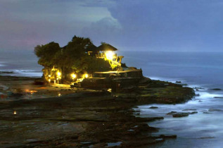 Indonésie - Coucher de soleil sur Tanah Lot