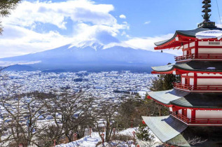 japon - La Pagode Chureito dans les environs de Kawaguchi-ko © Supparuj - Shutterstock