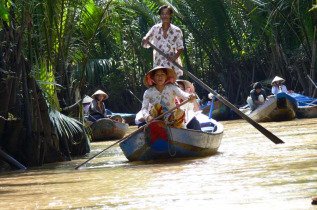 Vietnam - Excursion Delta du Mékong - En Sampan le long des arroyos du Delta du Mékong