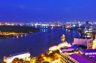 Vietnam - Ho Chi Minh Ville - Grand Hotel - Vue panoramique sur le fleuve