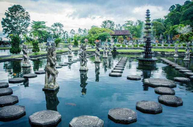 Indonésie - Bali - Le Palais aquatique de Tirta Gangga © Jennifer Hayes – Seatrek