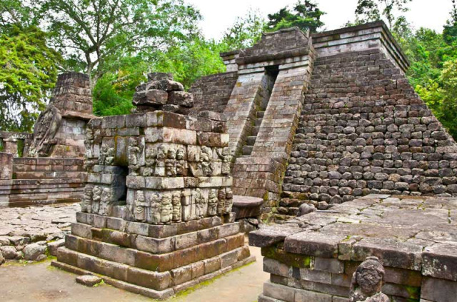 Indonésie - Java - Temple de Solo © Aleksandar Todorovic – Shutterstock