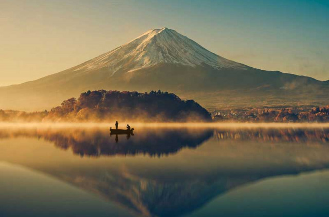 japon - Lever de soleil sur le lac Kawaguchi © Pongnathee Kluaythong - Shutterstock