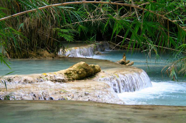 Laos - Les bassins des chutes de Khuang Si