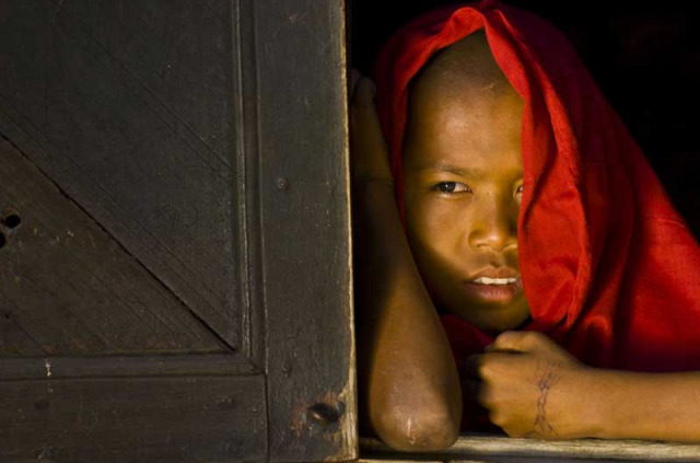 Myanmar - Jeune moine birman à Mandalay © Marc Dozier