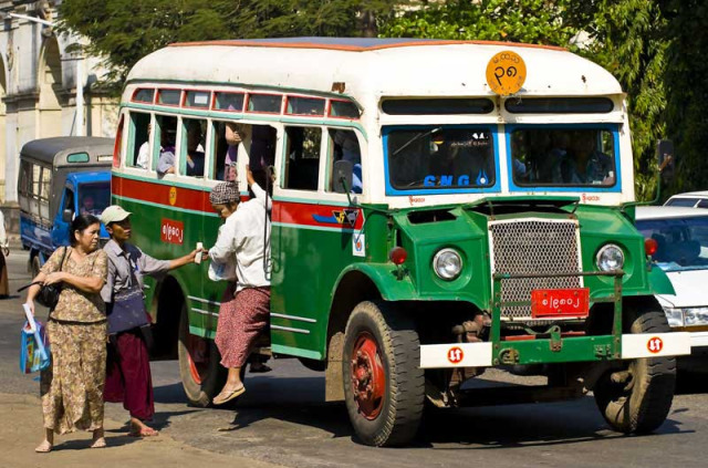 Myanmar - Rues de Yangon © Marc Dozier