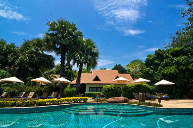 Thailande - Chiang Rai - The Legend Chiang Rai - Piscine et Jardin de l'hôtel