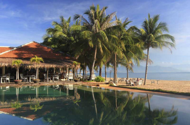Vietnam - Nha Trang - Evason Ana Mandara - Piscine et plage de l'hôtel